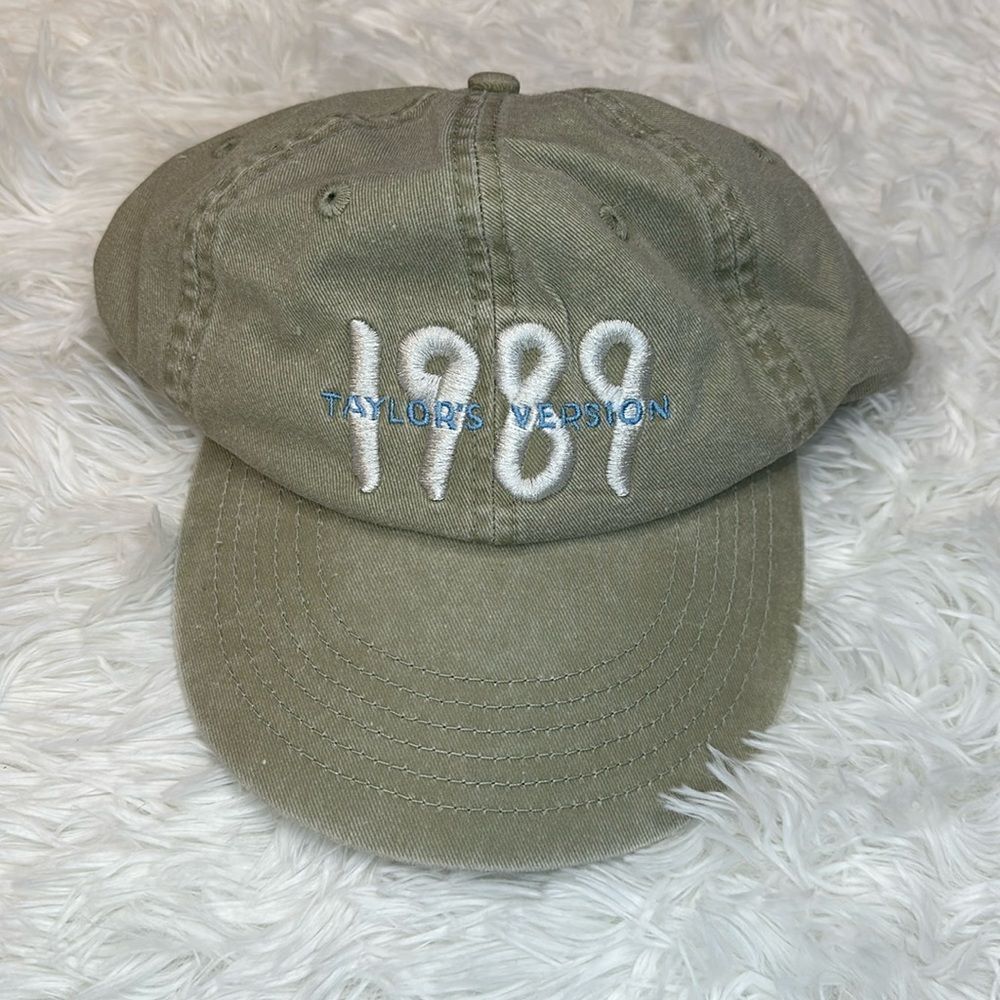 NWOT 1989 Taylor’s Version Hat in Tan
